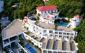 Zura Palace